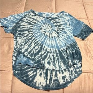 💋5/$25💋 American Eagle Soft & Sexy Blue and White Top